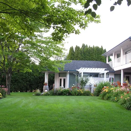 Lakeshore B&B-2